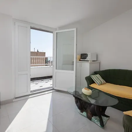 Apartament Nikola - Near Town Centre *