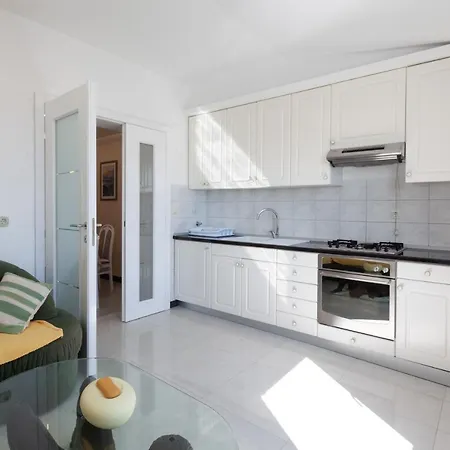 Apartment Nikola - Near Town Centre