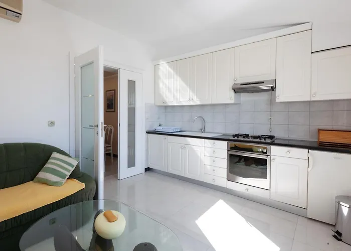 Apartment Nikola - Near Town Centre