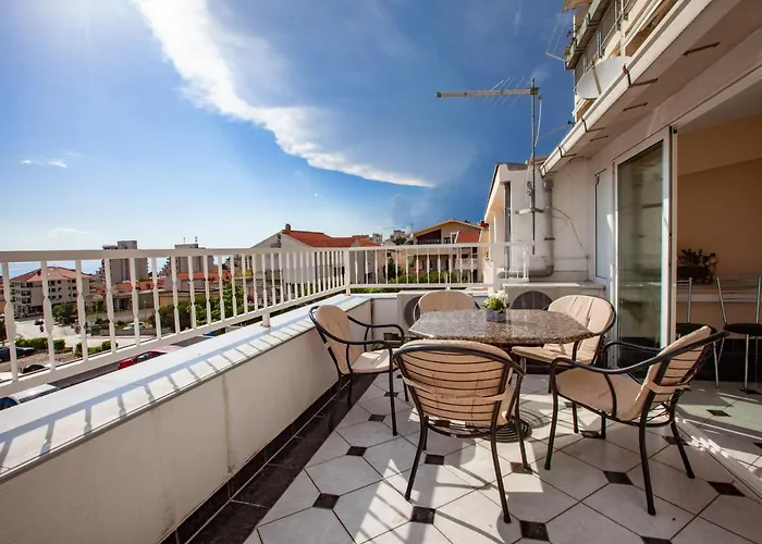 Nikola - Near Town Centre *