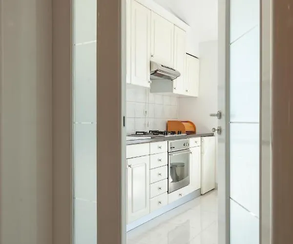 Nikola - Near Town Centre *