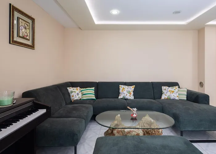 Apartment Nikola - Near Town Centre Makarska