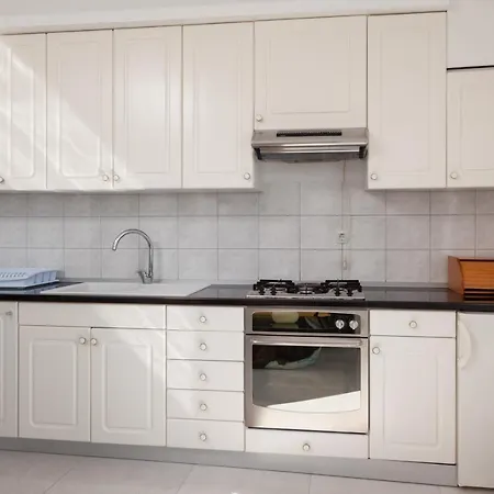 Nikola - Near Town Centre Μακάρσκα